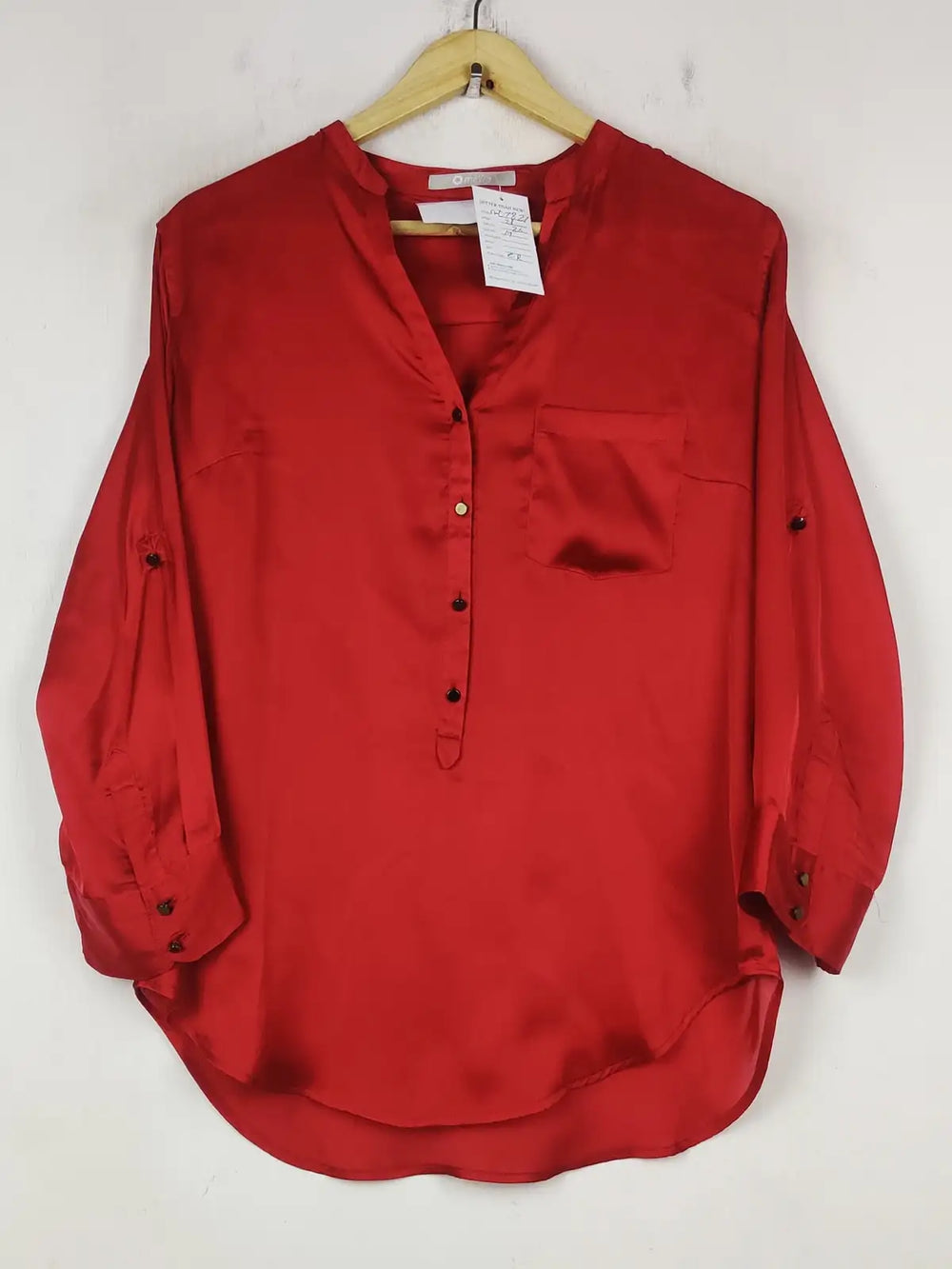 Buy online pre-used pre-loved 100% authentic & Original branded Malva (SWT-7827) available in Pakistan. Top international brands avilable.