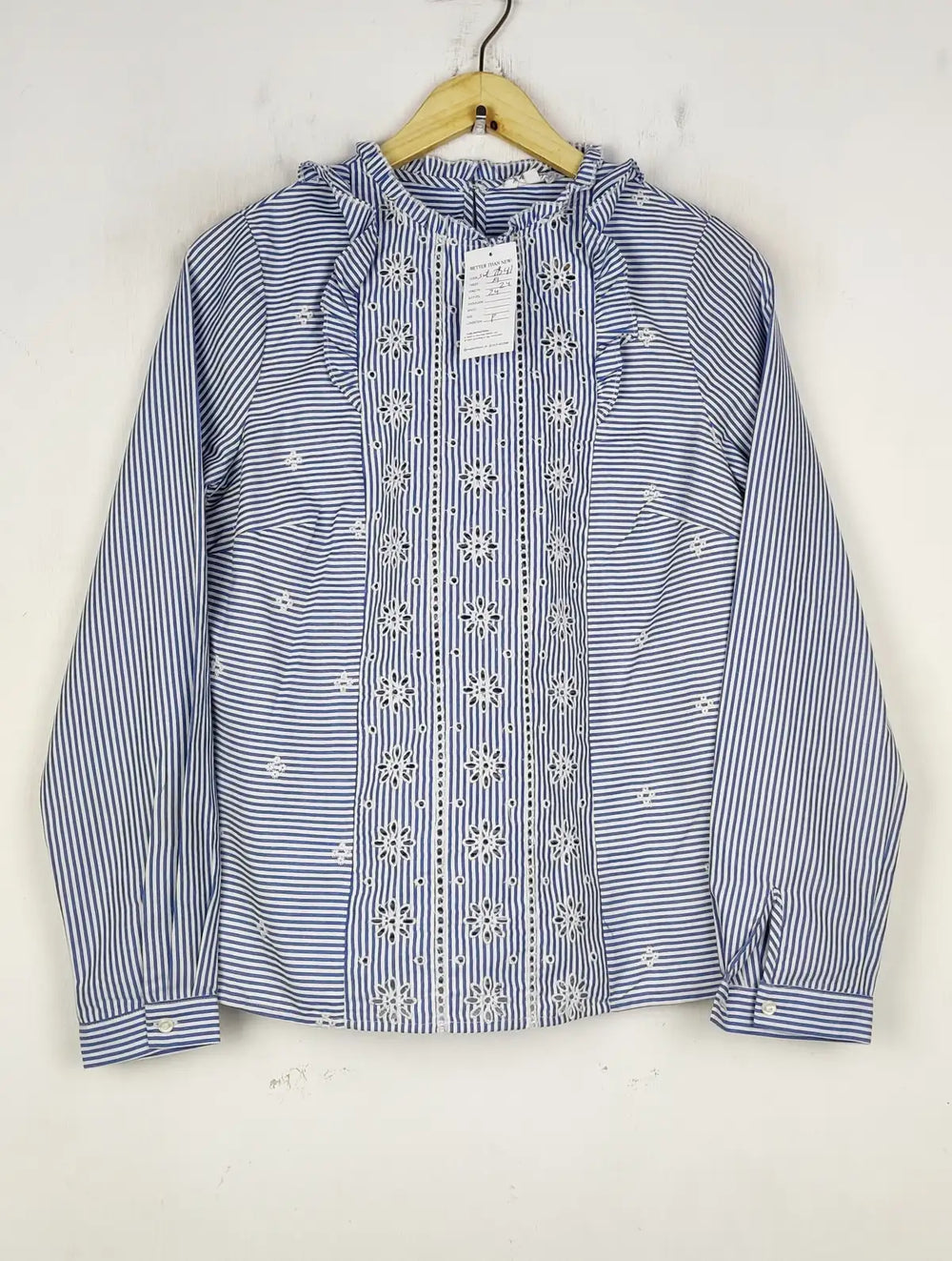 Buy online pre-used pre-loved 100% authentic & Original branded Falmer (SWT-7841) available in Pakistan. Top international brands avilable.