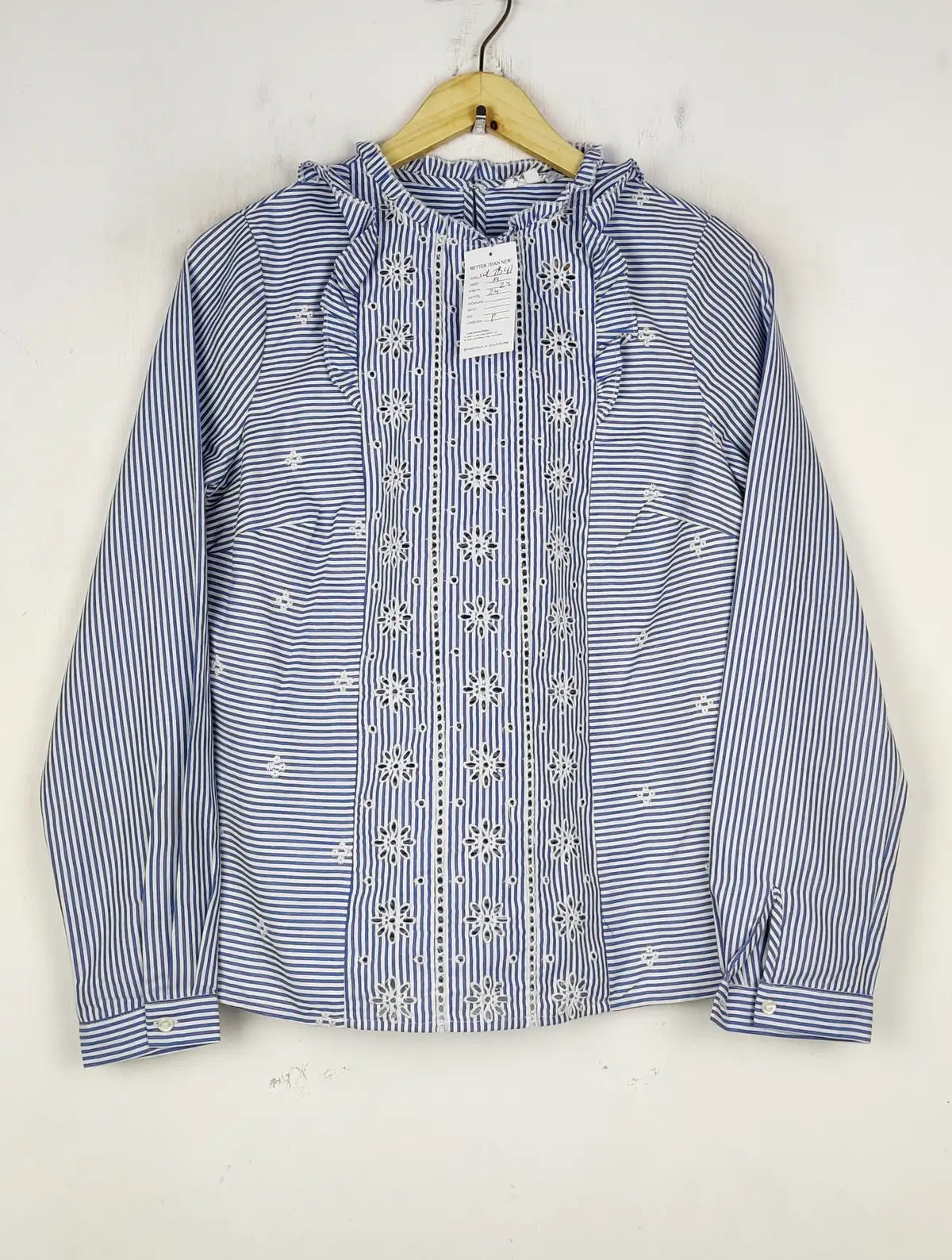 Buy online pre-used pre-loved 100% authentic & Original branded Falmer (SWT-7841) available in Pakistan. Top international brands avilable.