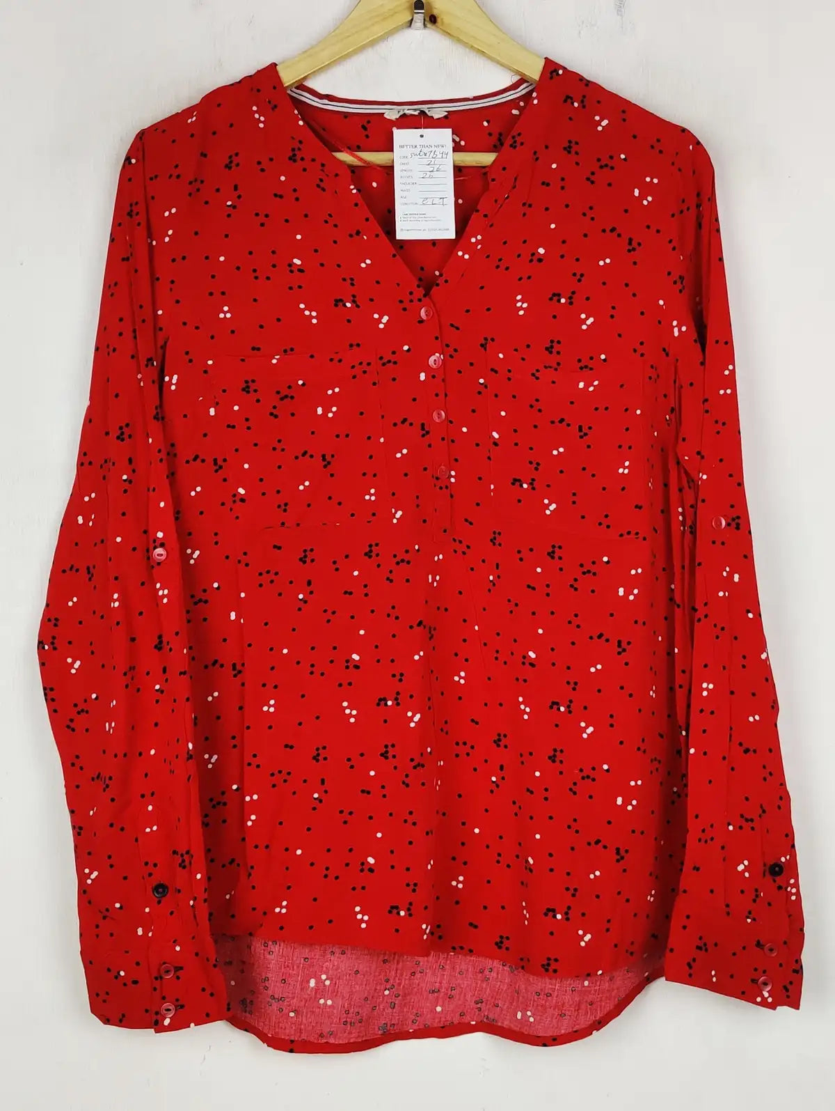 Buy online pre-used pre-loved 100% authentic & Original branded Peckott (SWT-7844) available in Pakistan. Top international brands avilable.