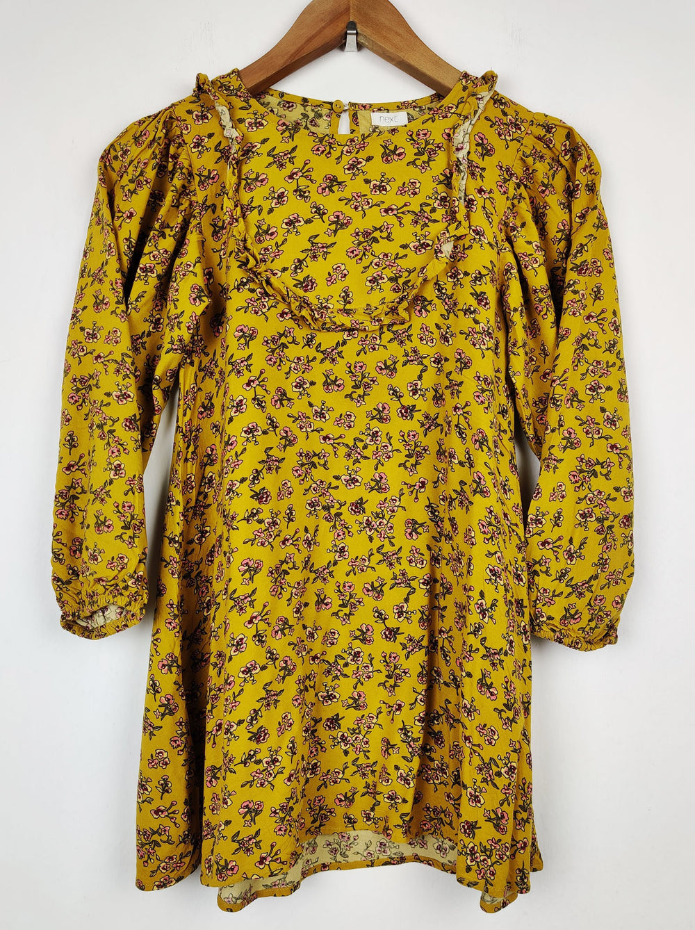 Buy online pre-used pre-loved 100% authentic & Original branded Next (SWT-784) available in Pakistan. Top international brands avilable.