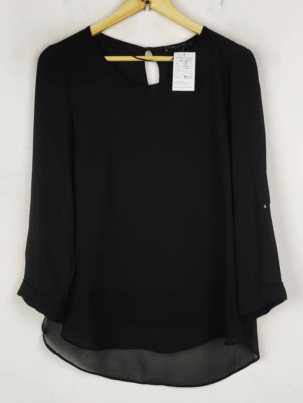 Buy online pre-used pre-loved 100% authentic & Original branded Atmosphere (SWT-7897) available in Pakistan. Top international brands avilable.
