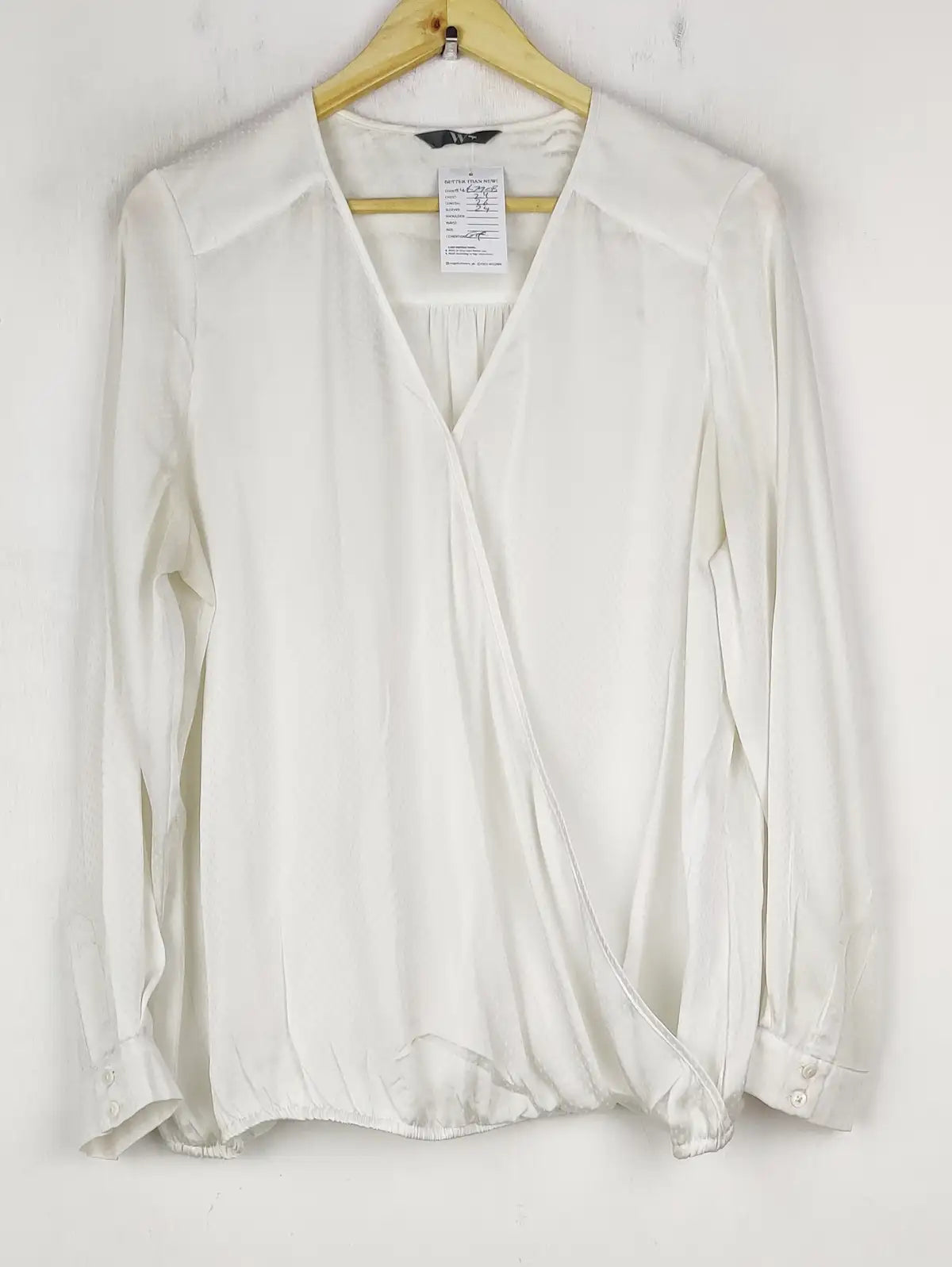 Buy online pre-used pre-loved 100% authentic & Original branded W (SWT-7908) available in Pakistan. Top international brands avilable.