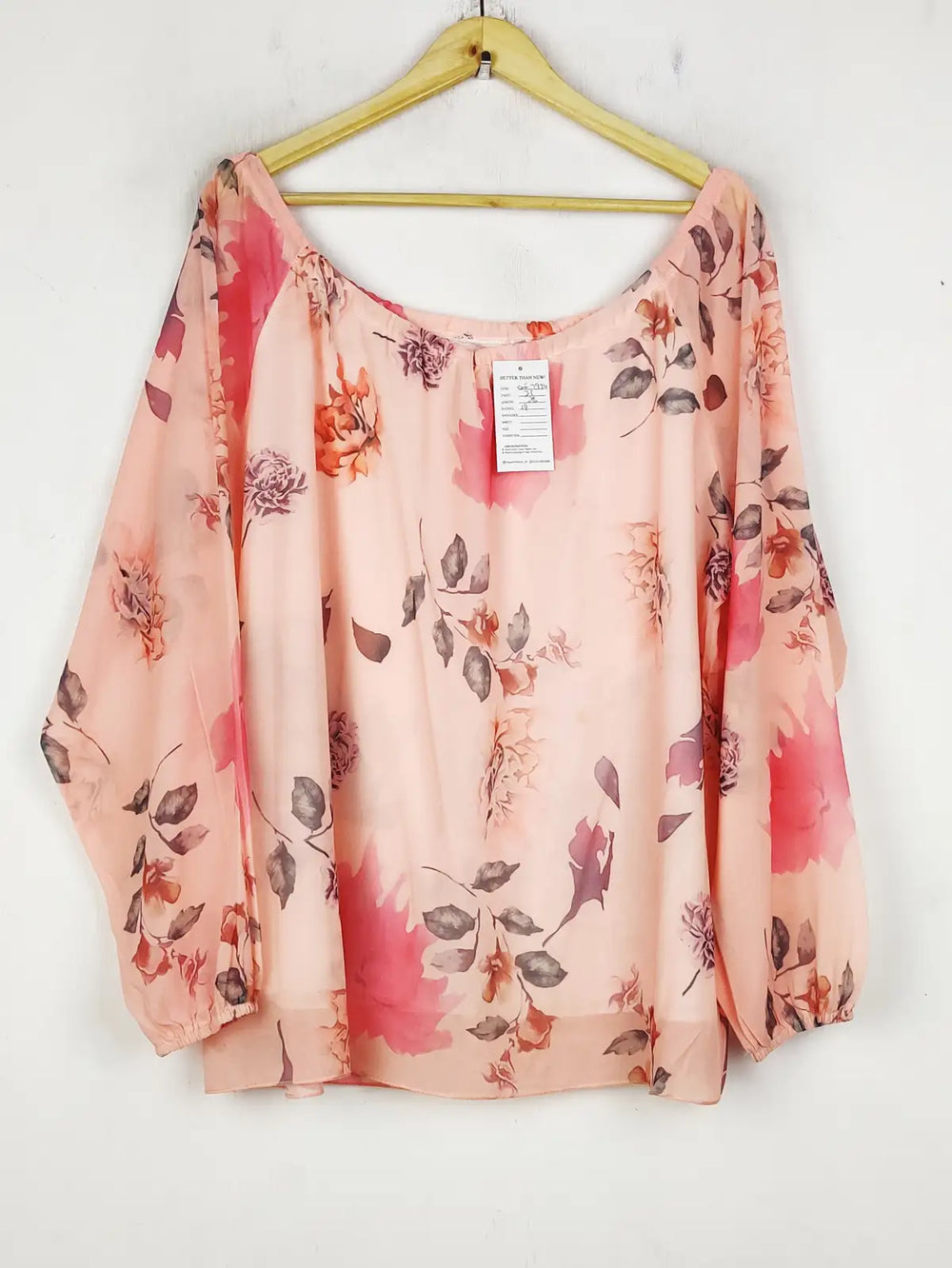 Buy online pre-used pre-loved 100% authentic & Original branded Unknown Brand (SWT-7974) available in Pakistan. Top international brands avilable.