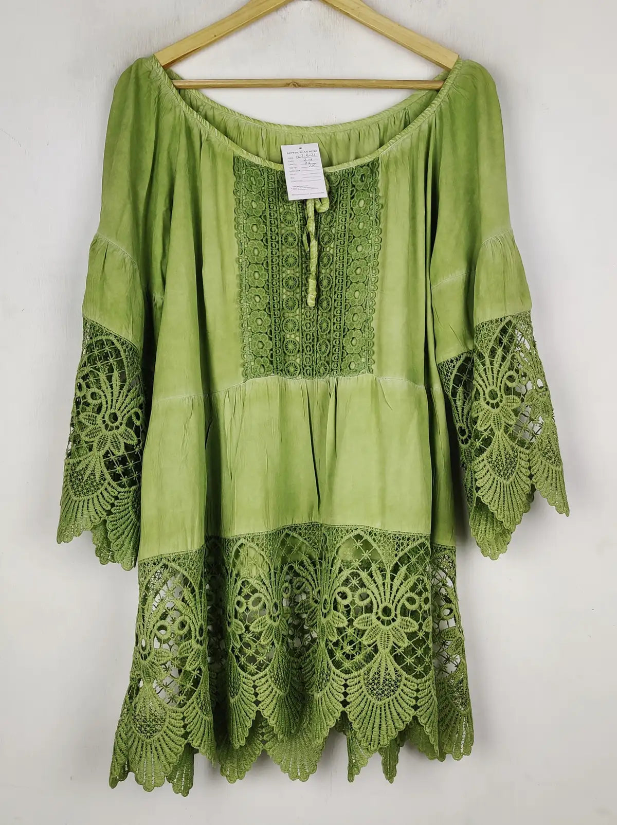 Buy online pre-used pre-loved 100% authentic & Original branded Unknown Brand (SWT-8021) available in Pakistan. Top international brands avilable.