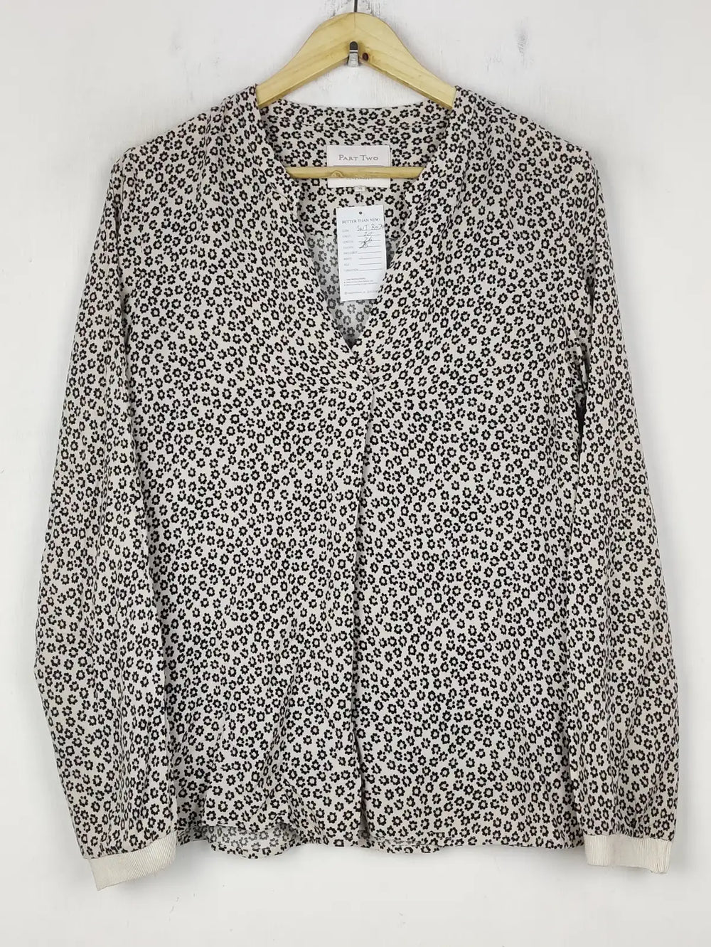 Buy online pre-used pre-loved 100% authentic & Original branded Part Two (SWT-8024) available in Pakistan. Top international brands avilable.