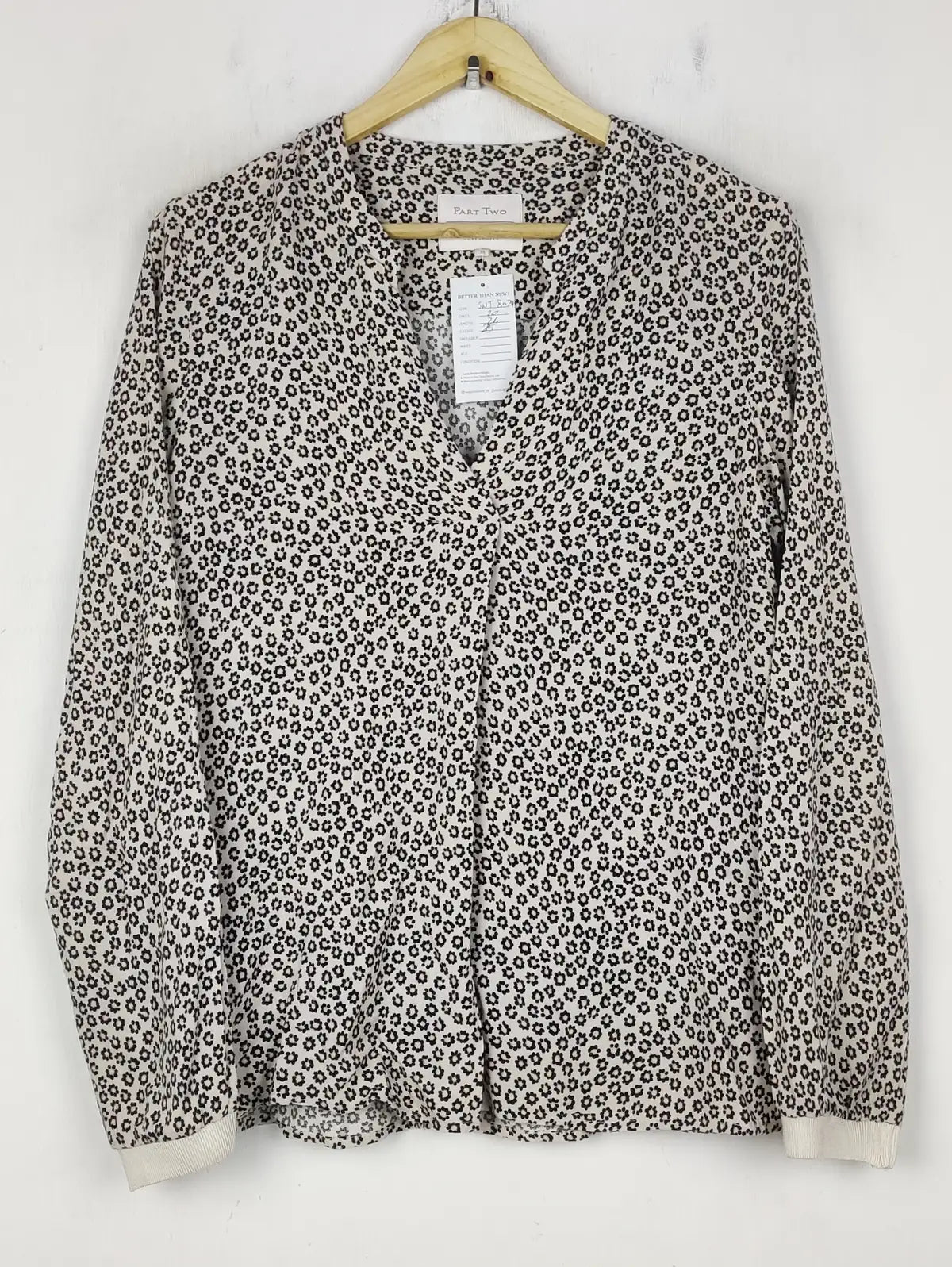 Buy online pre-used pre-loved 100% authentic & Original branded Part Two (SWT-8024) available in Pakistan. Top international brands avilable.