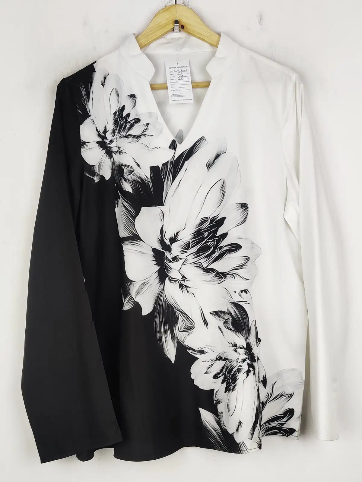 Buy online pre-used pre-loved 100% authentic & Original branded H&M (SWT-8046) available in Pakistan. Top international brands avilable.