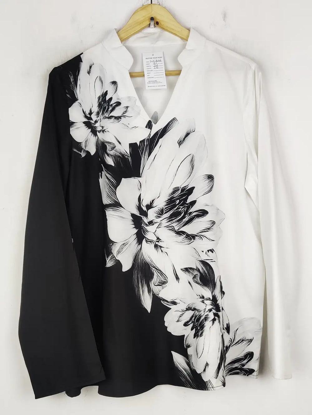 Buy online pre-used pre-loved 100% authentic & Original branded H&M (SWT-8046) available in Pakistan. Top international brands avilable.