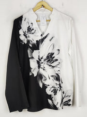 Buy online pre-used pre-loved 100% authentic & Original branded H&M (SWT-8046) available in Pakistan. Top international brands avilable.