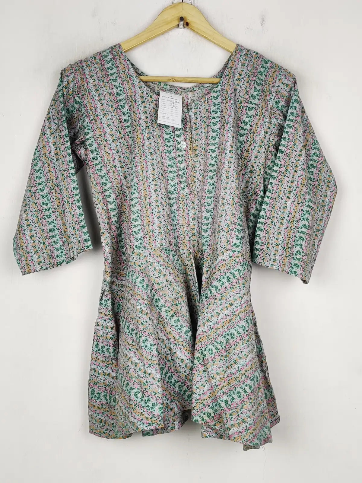 Buy online pre-used pre-loved 100% authentic & Original branded Unknown Brand (SWT-8064) available in Pakistan. Top international brands avilable.