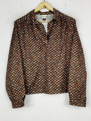 Buy online pre-used pre-loved 100% authentic & Original branded Unknown Brand (SWT-8077) available in Pakistan. Top international brands avilable.