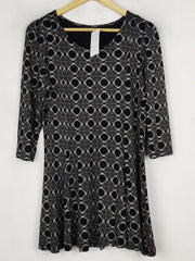 Buy online pre-used pre-loved 100% authentic & Original branded Marks & Spencer (SWT-8078) available in Pakistan. Top international brands avilable.