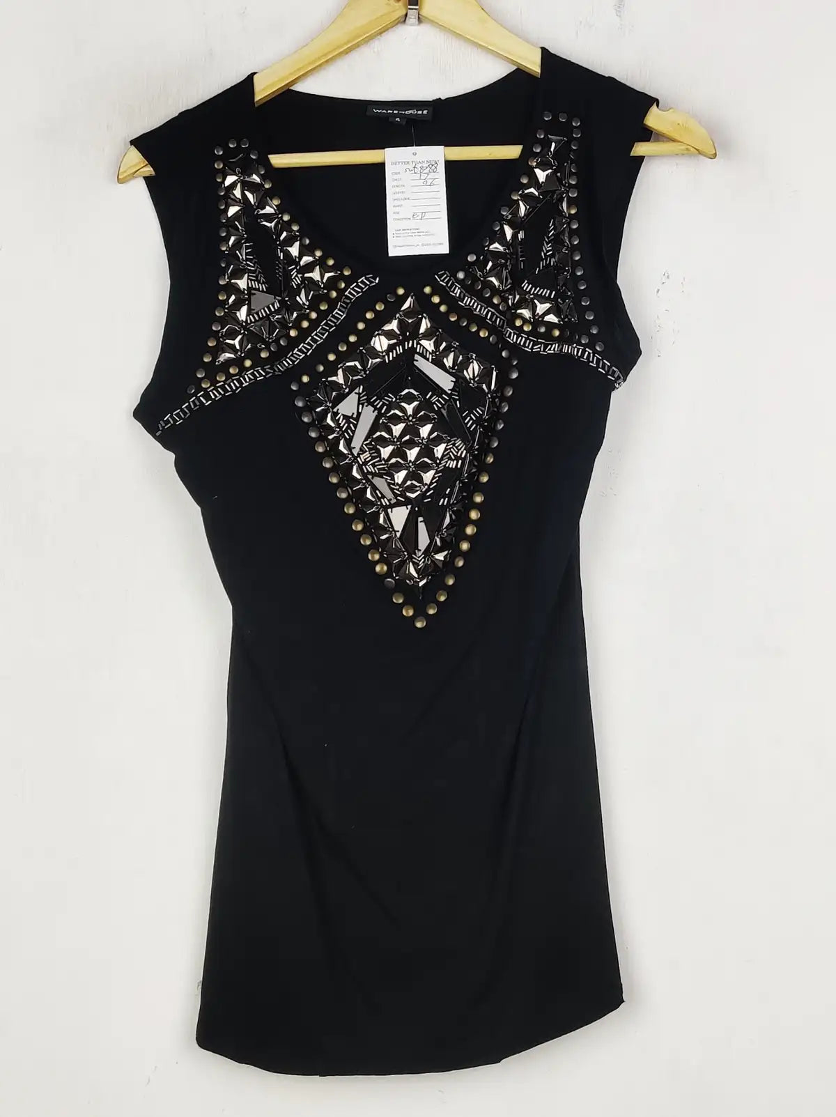 Buy online pre-used pre-loved 100% authentic & Original branded Wearhouse (SWT-8088) available in Pakistan. Top international brands avilable.