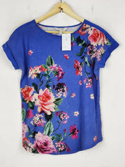 Buy online pre-used pre-loved 100% authentic & Original branded Love & Rose (SWT-8113) available in Pakistan. Top international brands avilable.