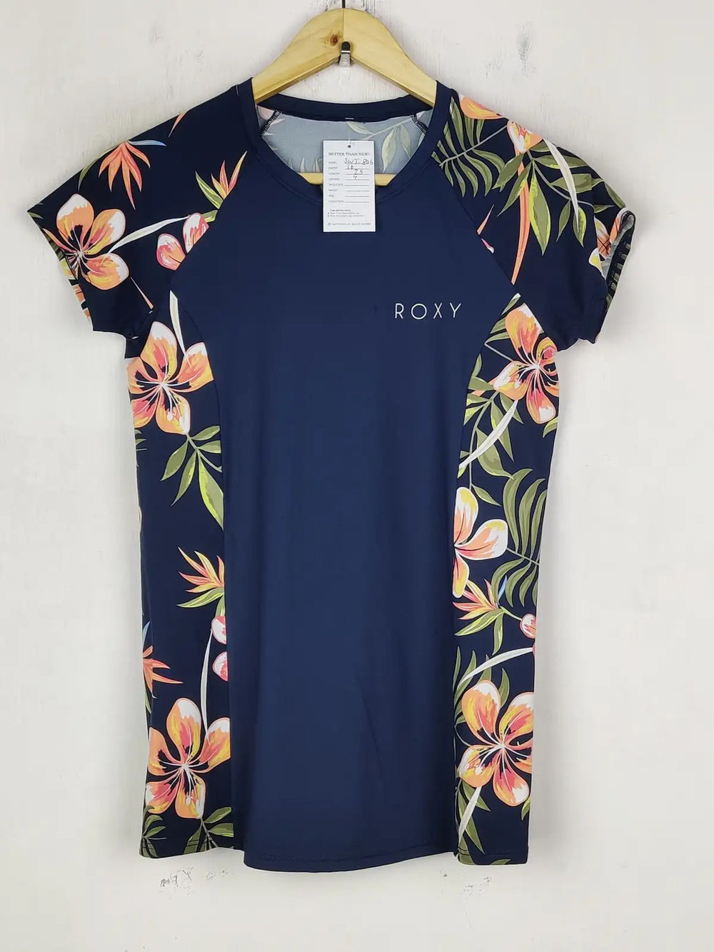 Buy online pre-used pre-loved 100% authentic & Original branded Roxy (SWT-8116) available in Pakistan. Top international brands avilable.