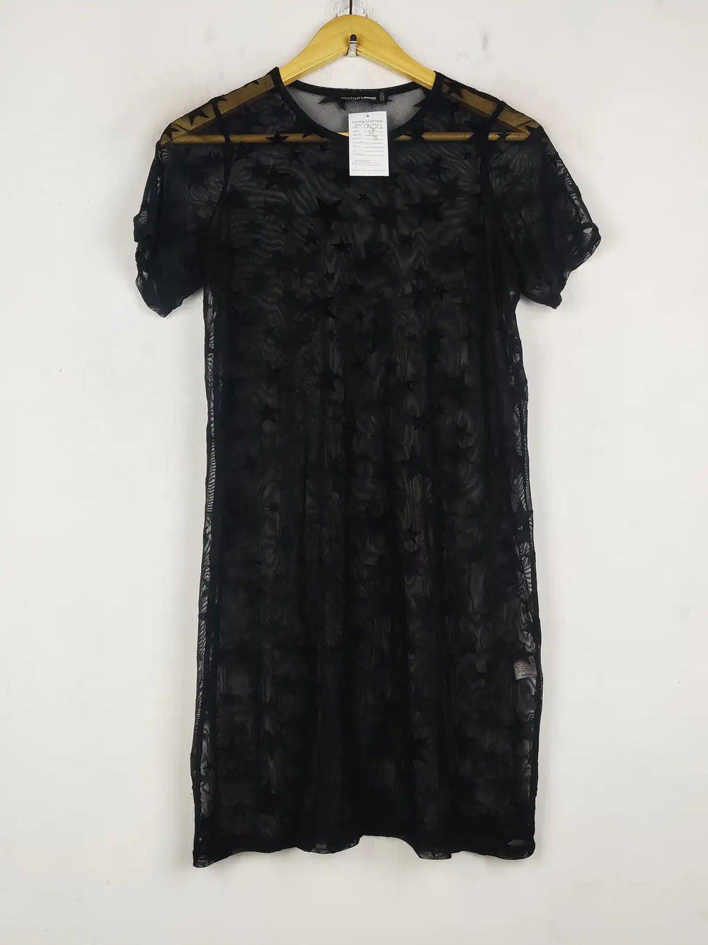 Buy online pre-used pre-loved 100% authentic & Original branded Prettylittlething (SWT-8157) available in Pakistan. Top international brands avilable.