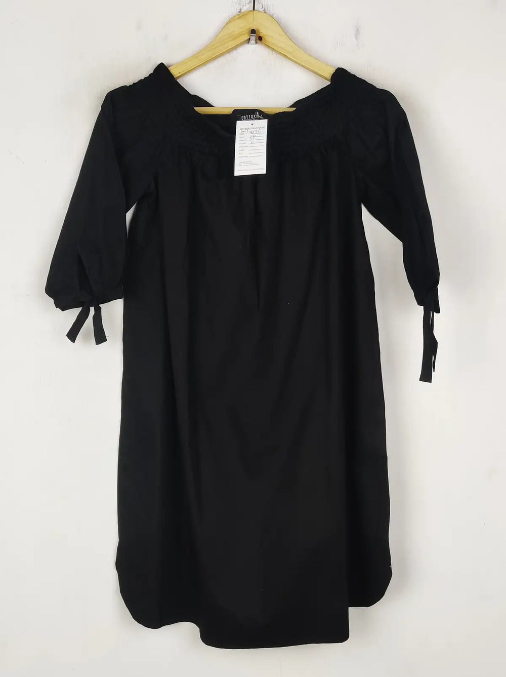Buy online pre-used pre-loved 100% authentic & Original branded Cotton On (SWT-8176) available in Pakistan. Top international brands avilable.