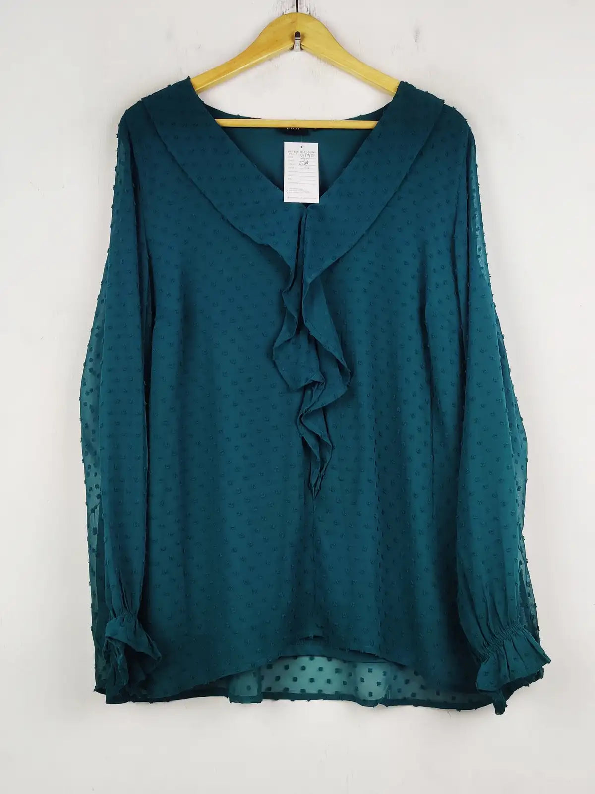 Buy online pre-used pre-loved 100% authentic & Original branded Zizzi (SWT-8190) available in Pakistan. Top international brands avilable.