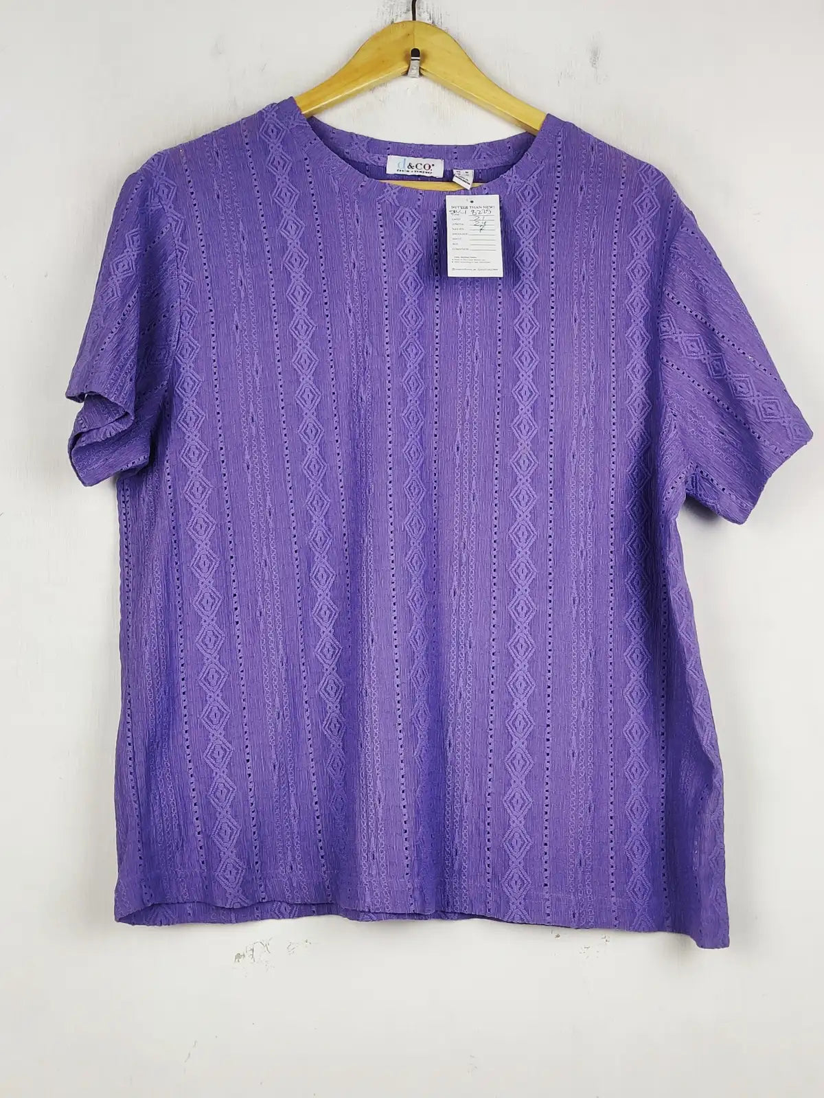 Buy online pre-used pre-loved 100% authentic & Original branded D&Co (SWT-8225) available in Pakistan. Top international brands avilable.