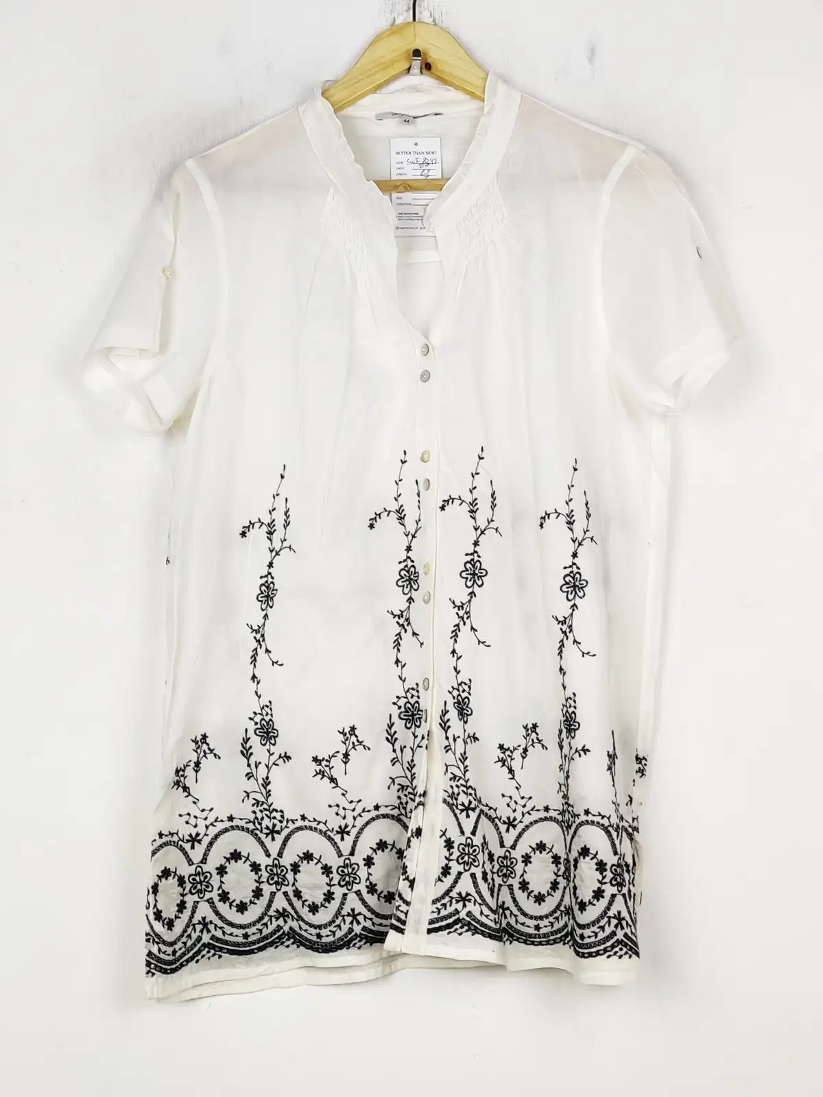 Buy online pre-used pre-loved 100% authentic & Original branded Gerard (SWT-8242) available in Pakistan. Top international brands avilable.