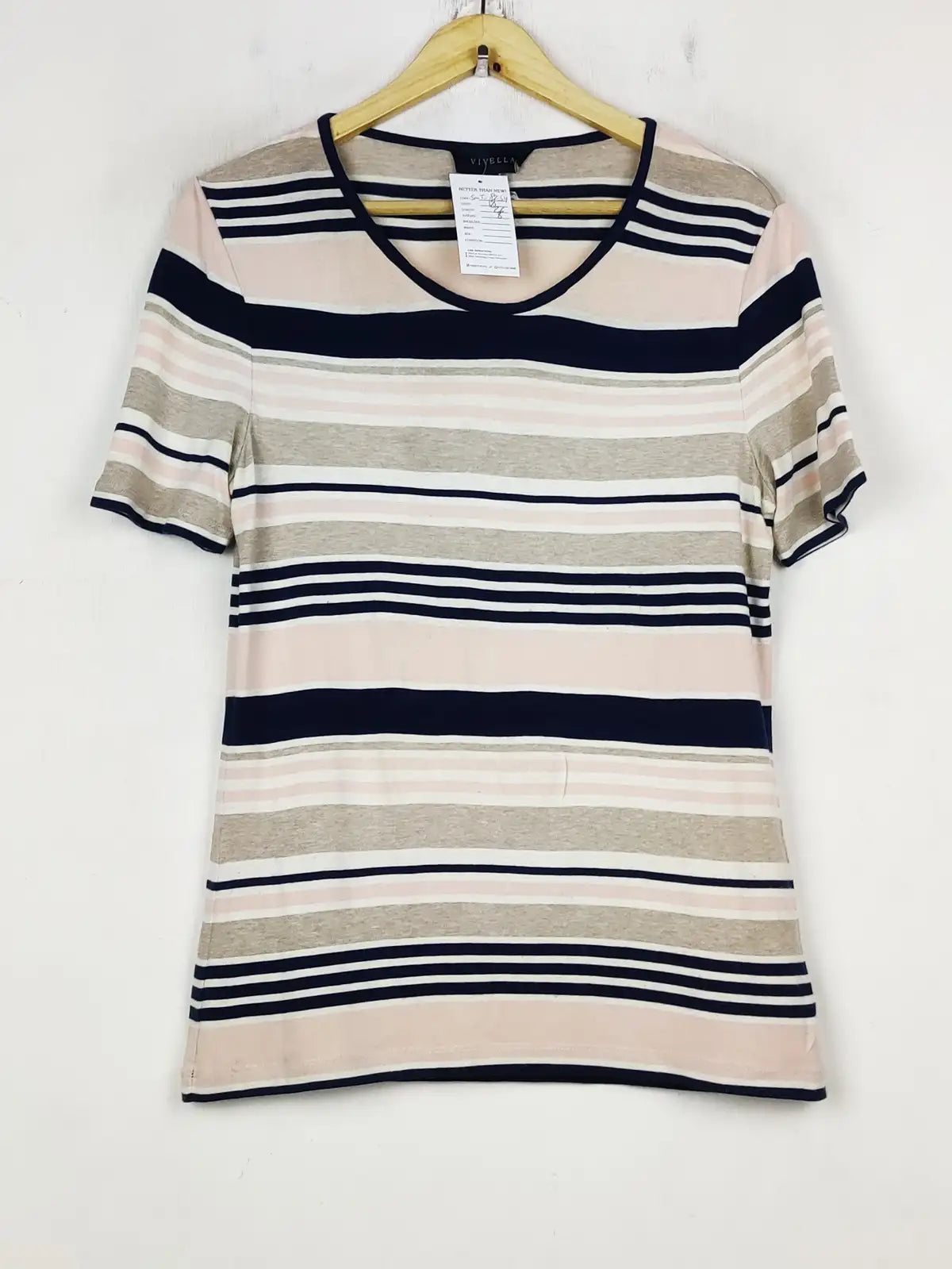 Buy online pre-used pre-loved 100% authentic & Original branded Viyella (SWT-8254) available in Pakistan. Top international brands avilable.