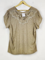 Buy online pre-used pre-loved 100% authentic & Original branded Shein (SWT-8264) available in Pakistan. Top international brands avilable.
