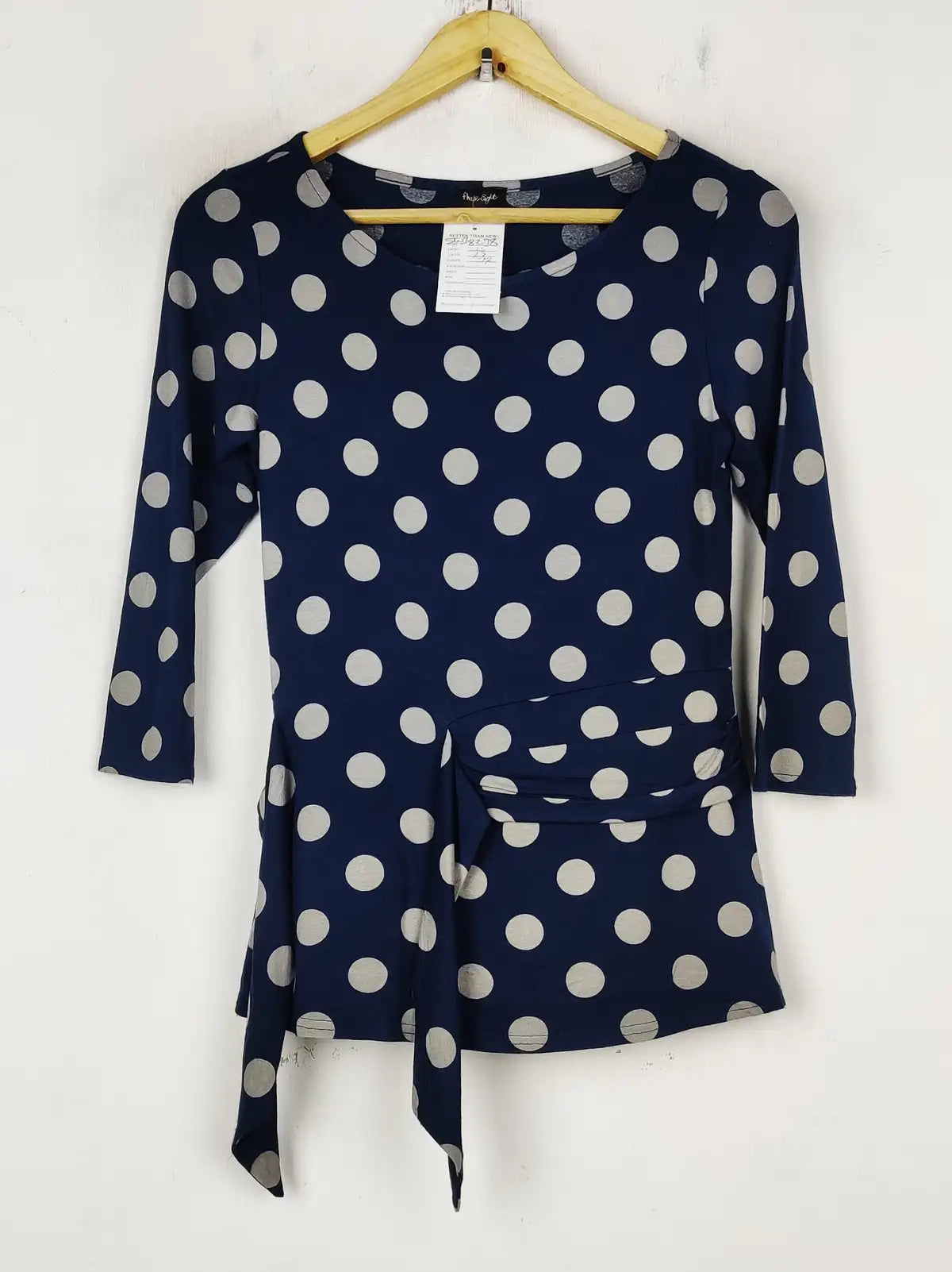Buy online pre-used pre-loved 100% authentic & Original branded Phase Eight (SWT-8278) available in Pakistan. Top international brands avilable.
