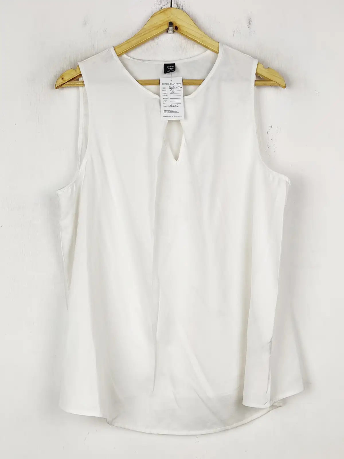 Buy online pre-used pre-loved 100% authentic & Original branded Shein (SWT-8320) available in Pakistan. Top international brands avilable.