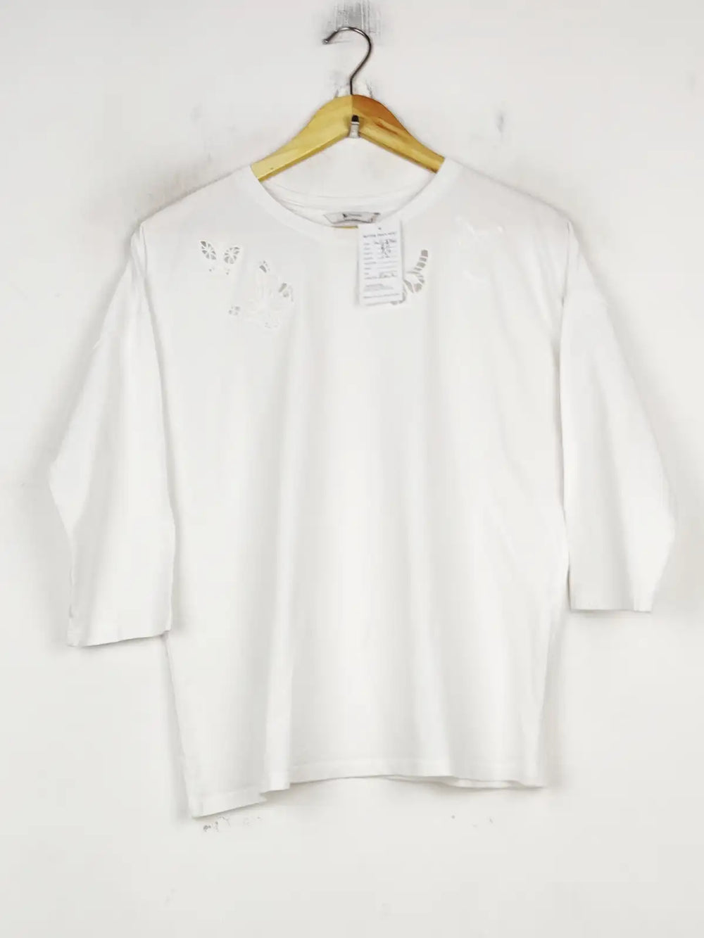 Buy online pre-used pre-loved 100% authentic & Original branded Tu (SWT-8340) available in Pakistan. Top international brands avilable.