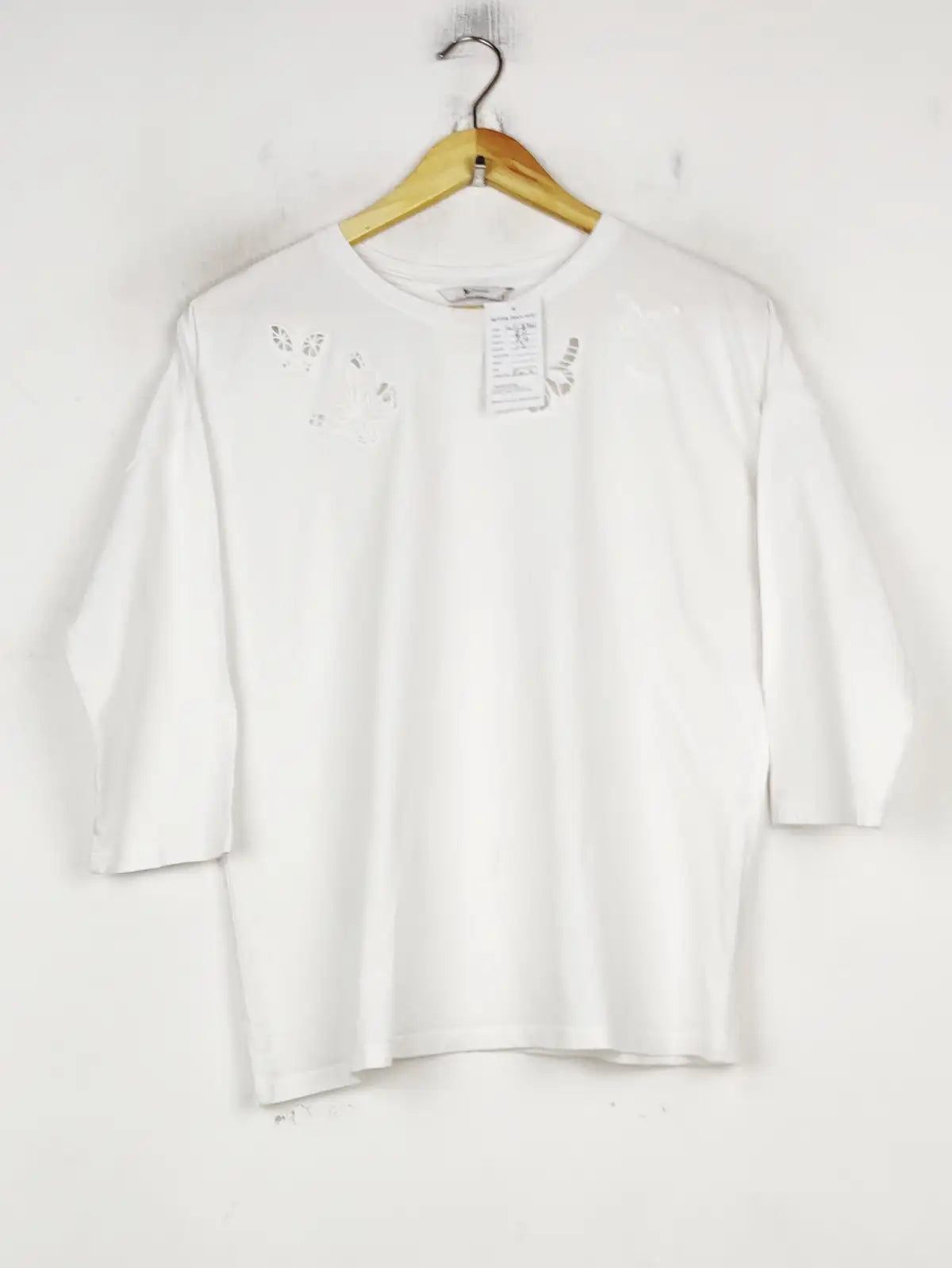 Buy online pre-used pre-loved 100% authentic & Original branded Tu (SWT-8340) available in Pakistan. Top international brands avilable.
