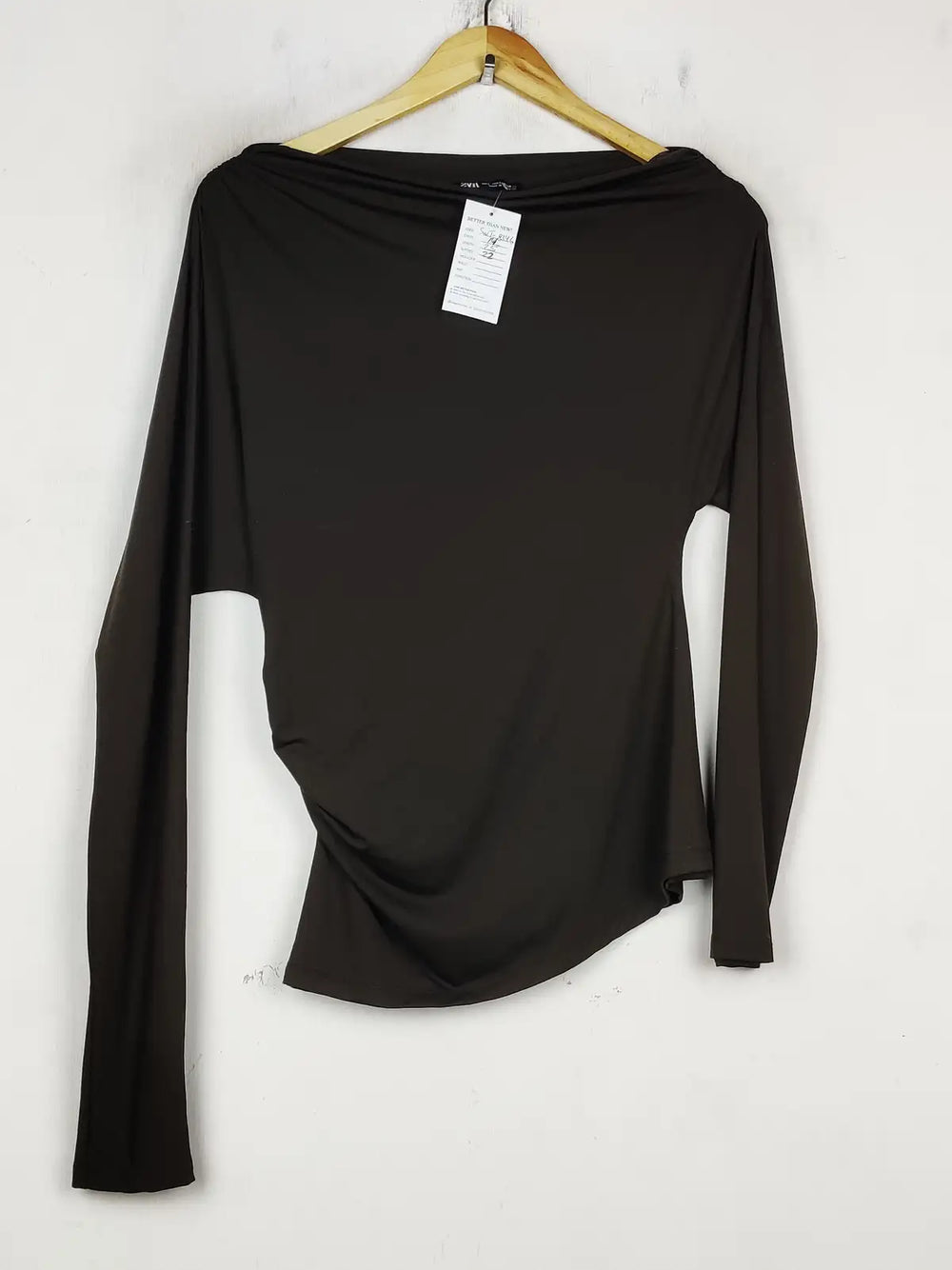 Buy online pre-used pre-loved 100% authentic & Original branded Zara (SWT-8346) available in Pakistan. Top international brands avilable.