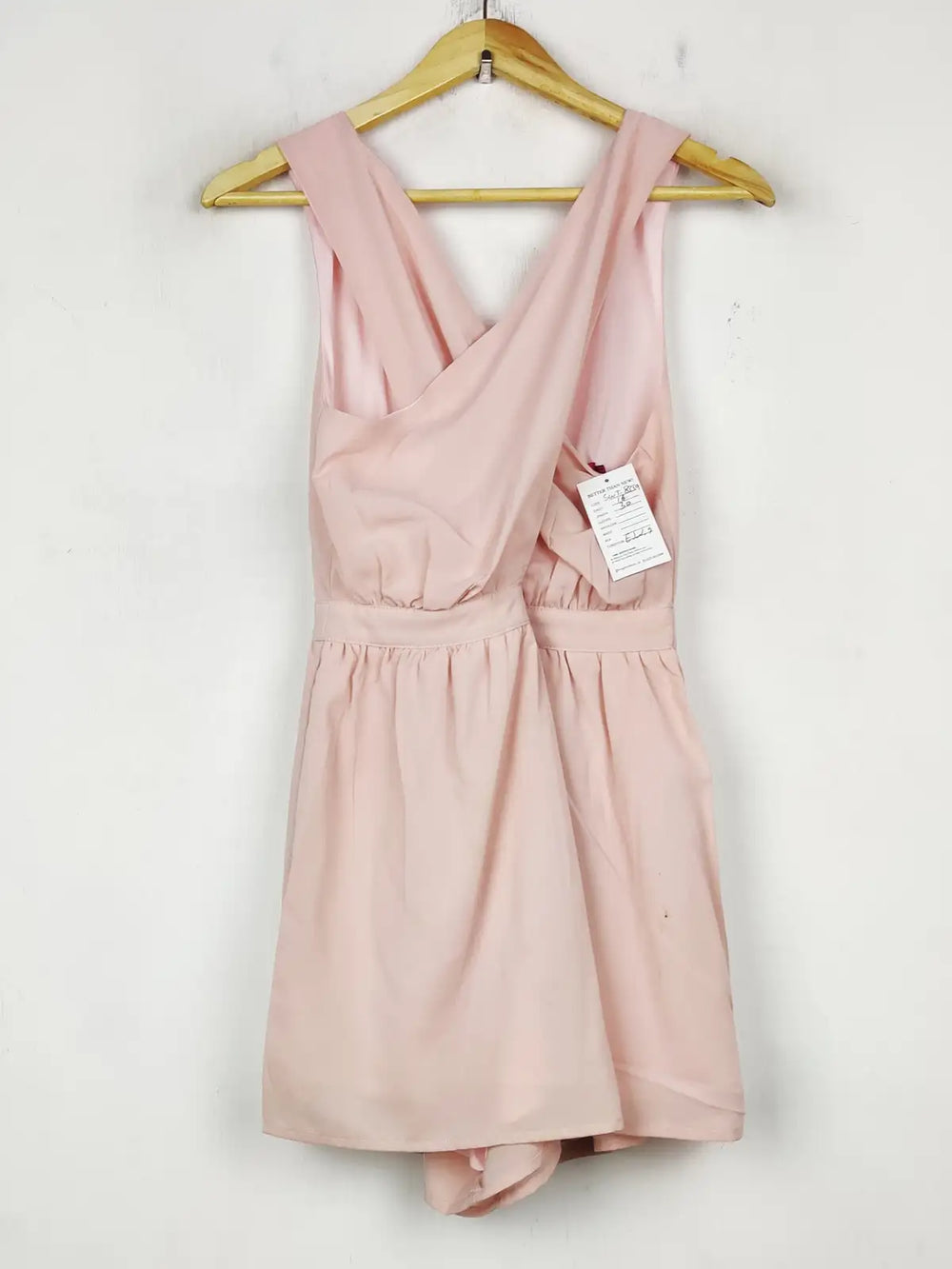 Buy online pre-used pre-loved 100% authentic & Original branded Boohoo (SWT-8359) available in Pakistan. Top international brands avilable.