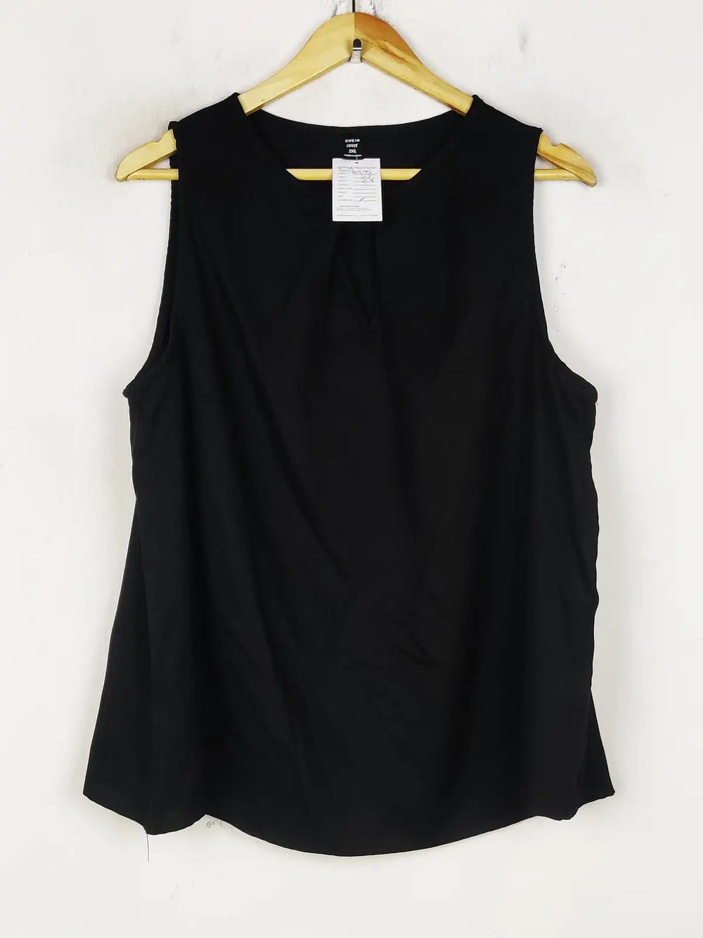 Buy online pre-used pre-loved 100% authentic & Original branded Shein (SWT-8375) available in Pakistan. Top international brands avilable.