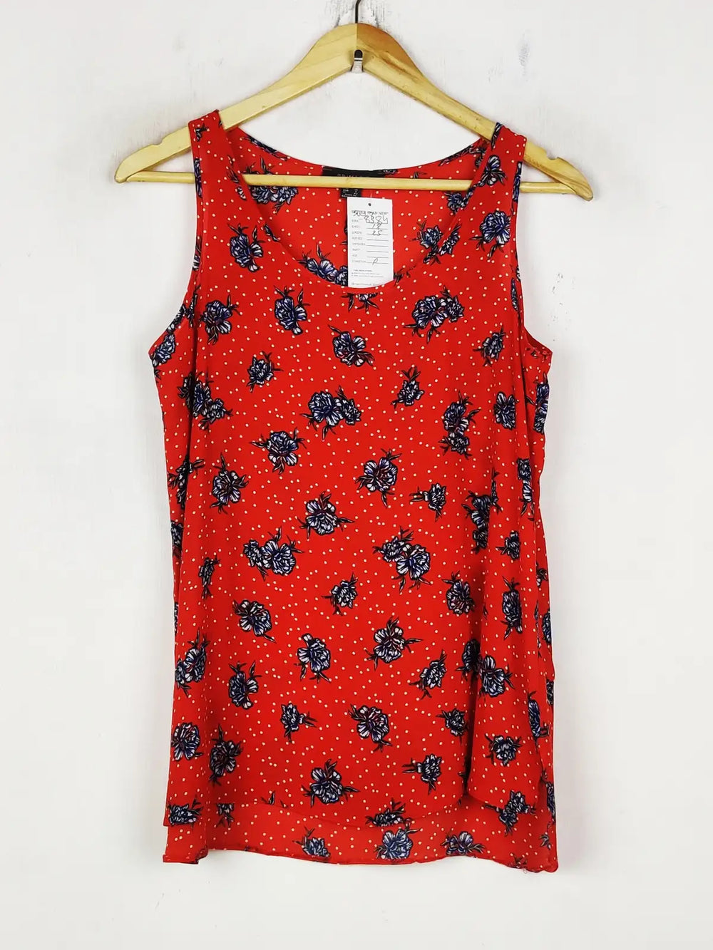 Buy online pre-used pre-loved 100% authentic & Original branded Primark (SWT-8384) available in Pakistan. Top international brands avilable.