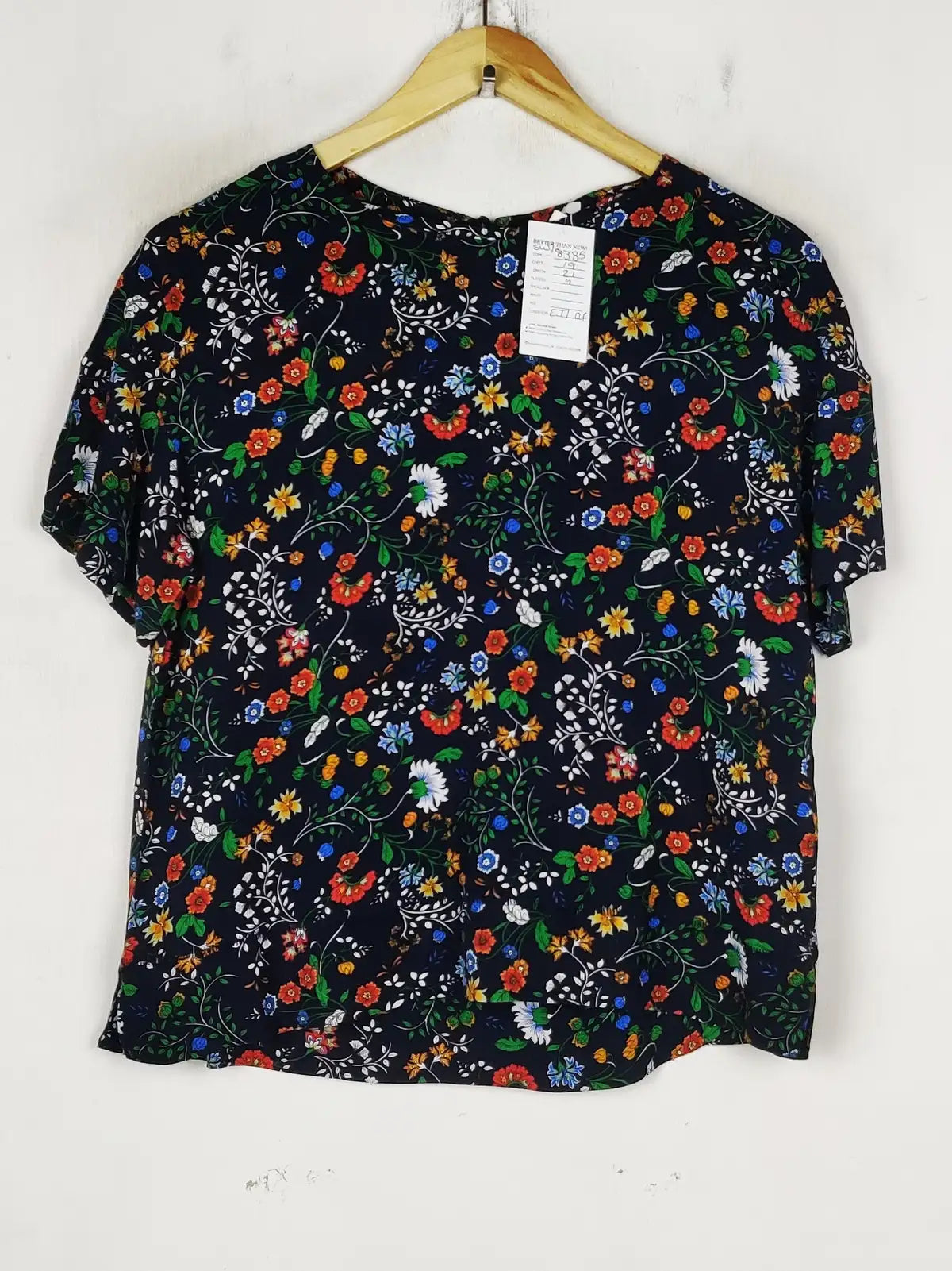 Buy online pre-used pre-loved 100% authentic & Original branded H&M (SWT-8385) available in Pakistan. Top international brands avilable.
