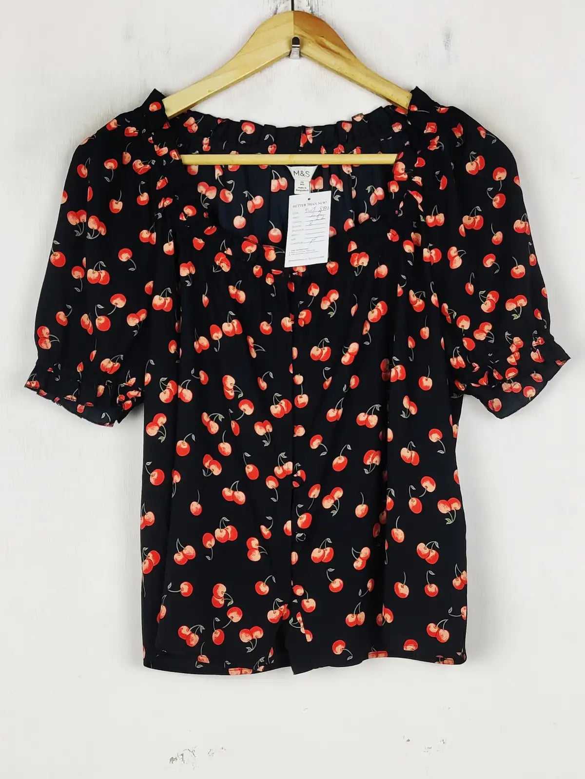Buy online pre-used pre-loved 100% authentic & Original branded Marks & Spencer (SWT-8392) available in Pakistan. Top international brands avilable.