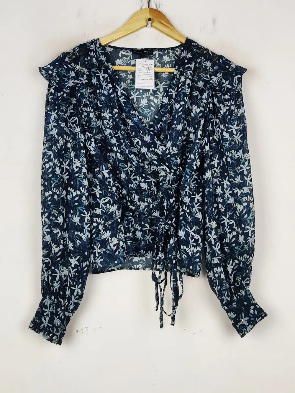 Buy online pre-used pre-loved 100% authentic & Original branded Phase Eight (SWT-8401) available in Pakistan. Top international brands avilable.