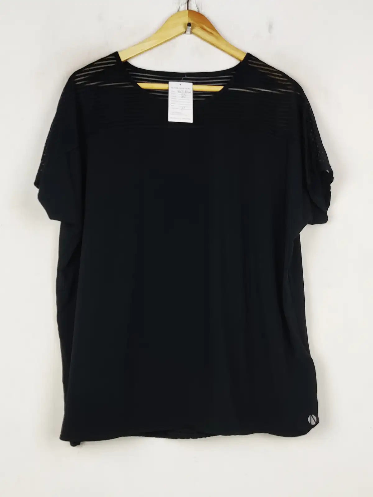 Buy online pre-used pre-loved 100% authentic & Original branded Marks & Spencer (SWT-8406) available in Pakistan. Top international brands avilable.