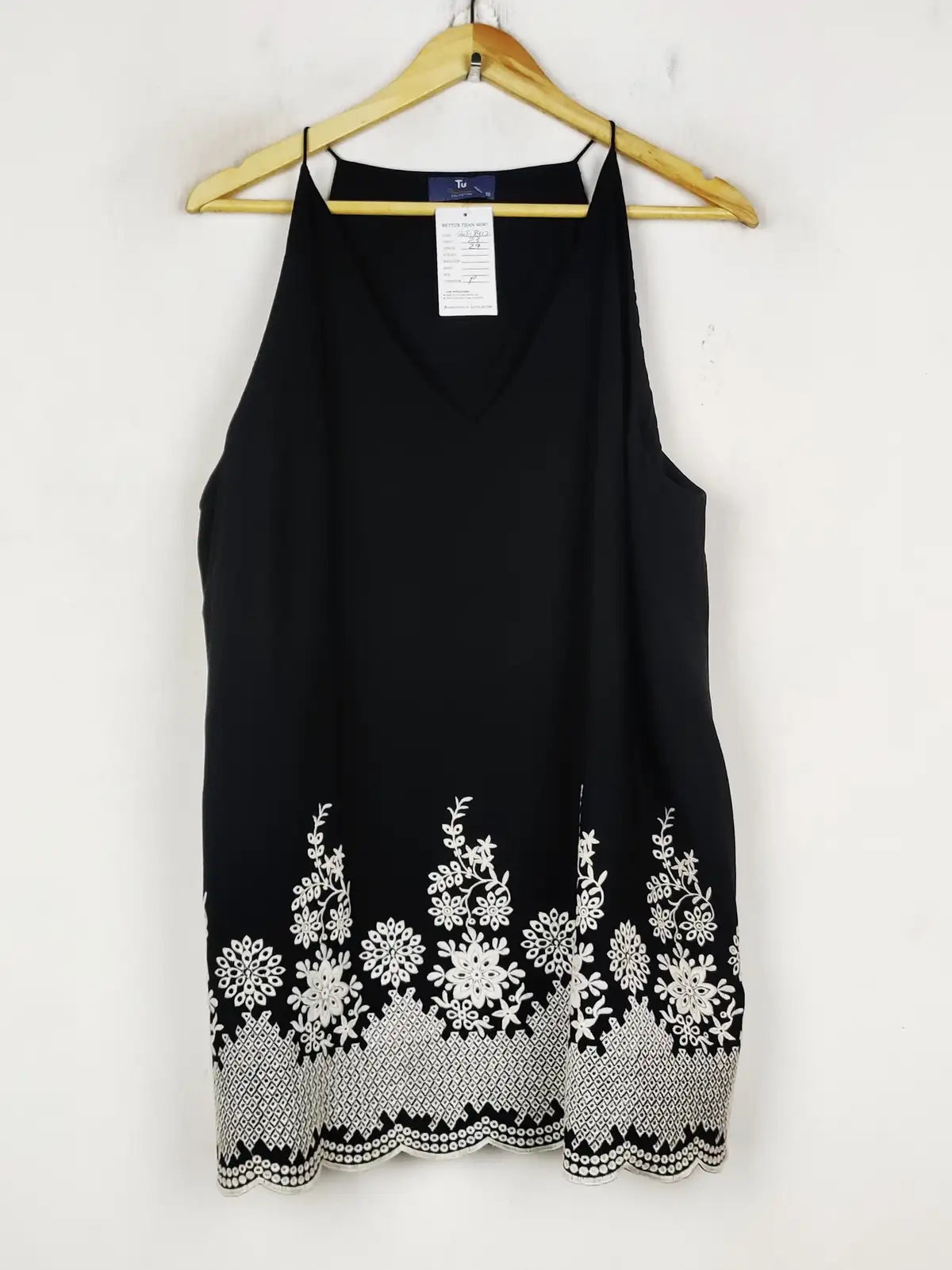 Buy online pre-used pre-loved 100% authentic & Original branded Tu (SWT-8412) available in Pakistan. Top international brands avilable.
