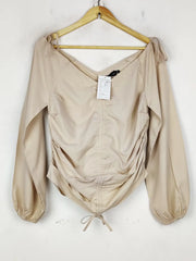 Buy online pre-used pre-loved 100% authentic & Original branded Prettylittlething (SWT-8422) available in Pakistan. Top international brands avilable.