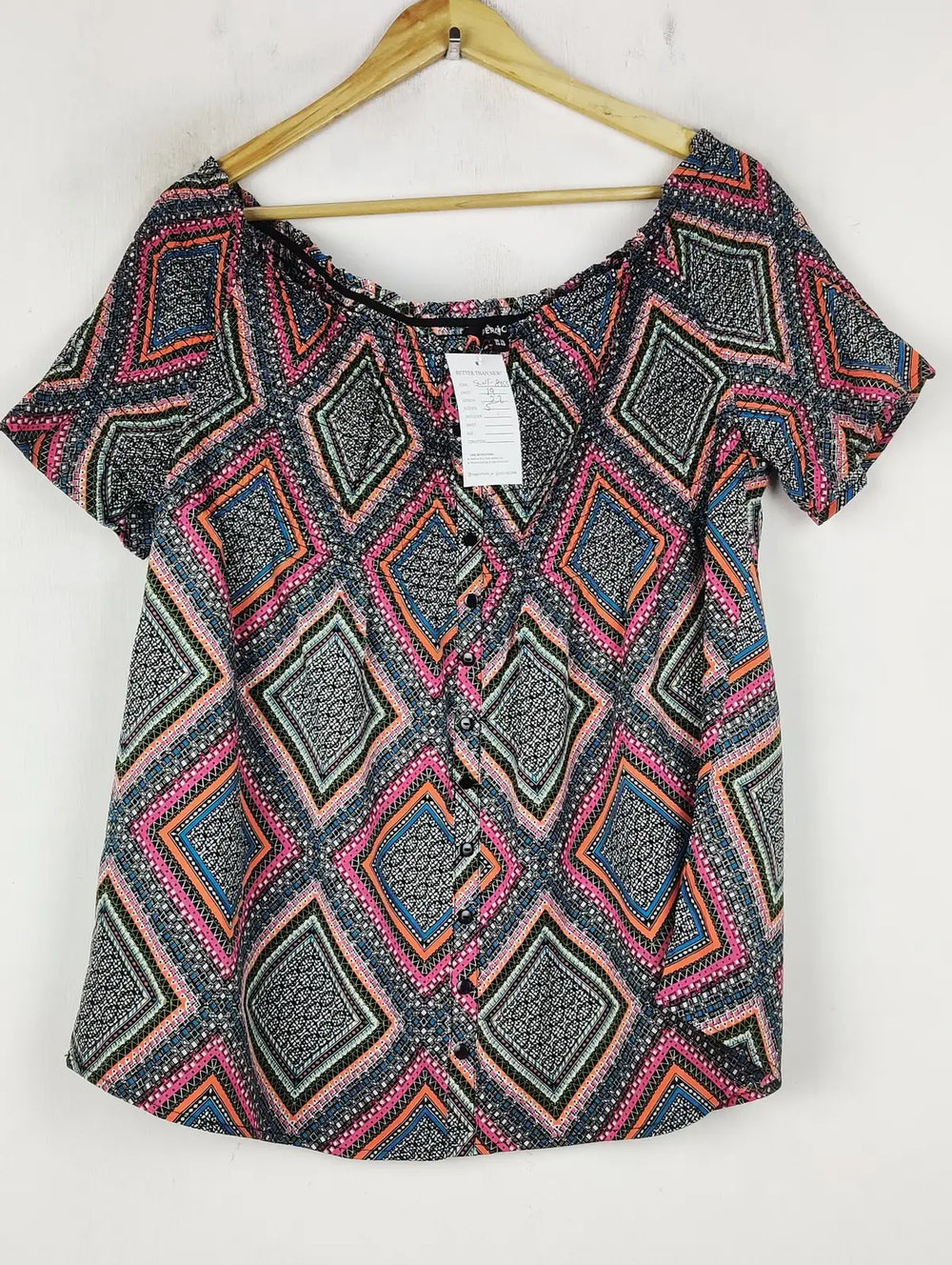 Buy online pre-used pre-loved 100% authentic & Original branded Pep&Co (SWT-8455) available in Pakistan. Top international brands avilable.