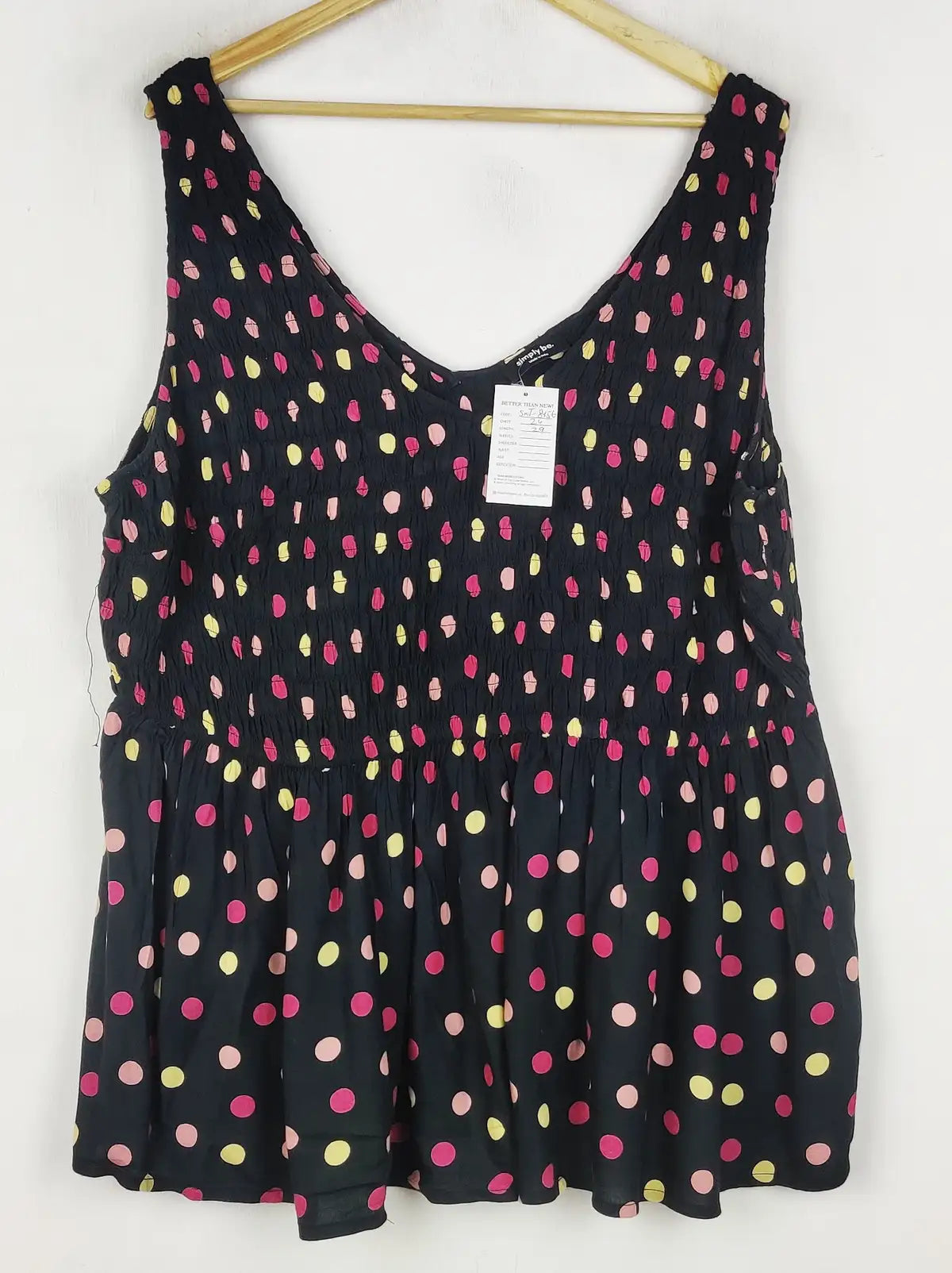 Buy online pre-used pre-loved 100% authentic & Original branded Simply Be (SWT-8456) available in Pakistan. Top international brands avilable.
