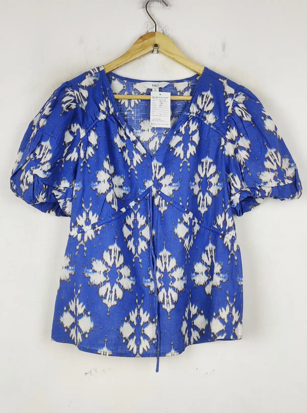 Buy online pre-used pre-loved 100% authentic & Original branded Marks & Spencer (SWT-8461) available in Pakistan. Top international brands avilable.