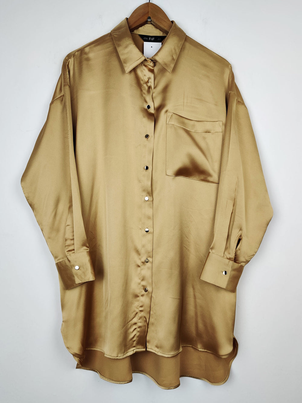 Buy online pre-used pre-loved 100% authentic & Original branded F&F (SWT-846) available in Pakistan. Top international brands avilable.