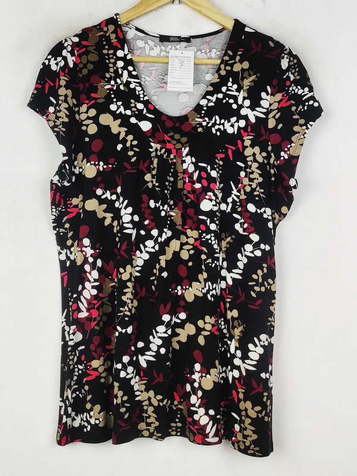 Buy online pre-used pre-loved 100% authentic & Original branded Marks & Spencer (SWT-8471) available in Pakistan. Top international brands avilable.
