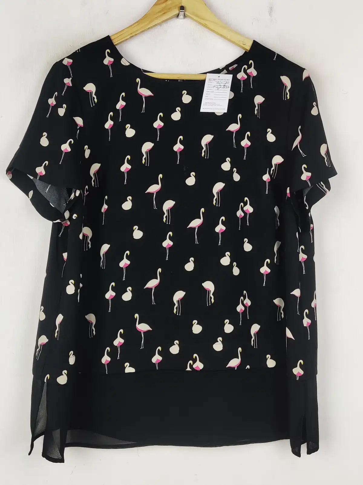 Buy online pre-used pre-loved 100% authentic & Original branded Marks & Spencer (SWT-8475) available in Pakistan. Top international brands avilable.