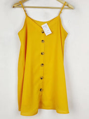 Buy online pre-used pre-loved 100% authentic & Original branded Unknown Brand (SWT-8485) available in Pakistan. Top international brands avilable.