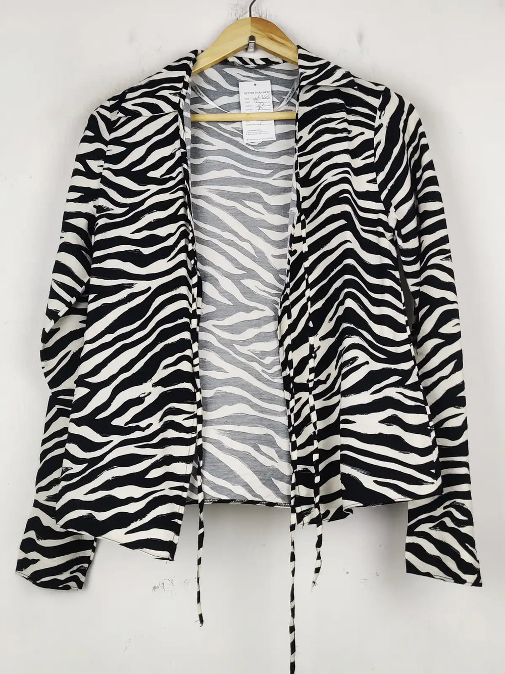 Buy online pre-used pre-loved 100% authentic & Original branded Primark (SWT-8505) available in Pakistan. Top international brands avilable.