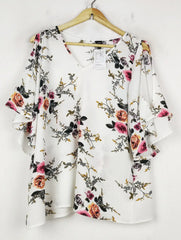 Buy online pre-used pre-loved 100% authentic & Original branded Shein (SWT-8511) available in Pakistan. Top international brands avilable.